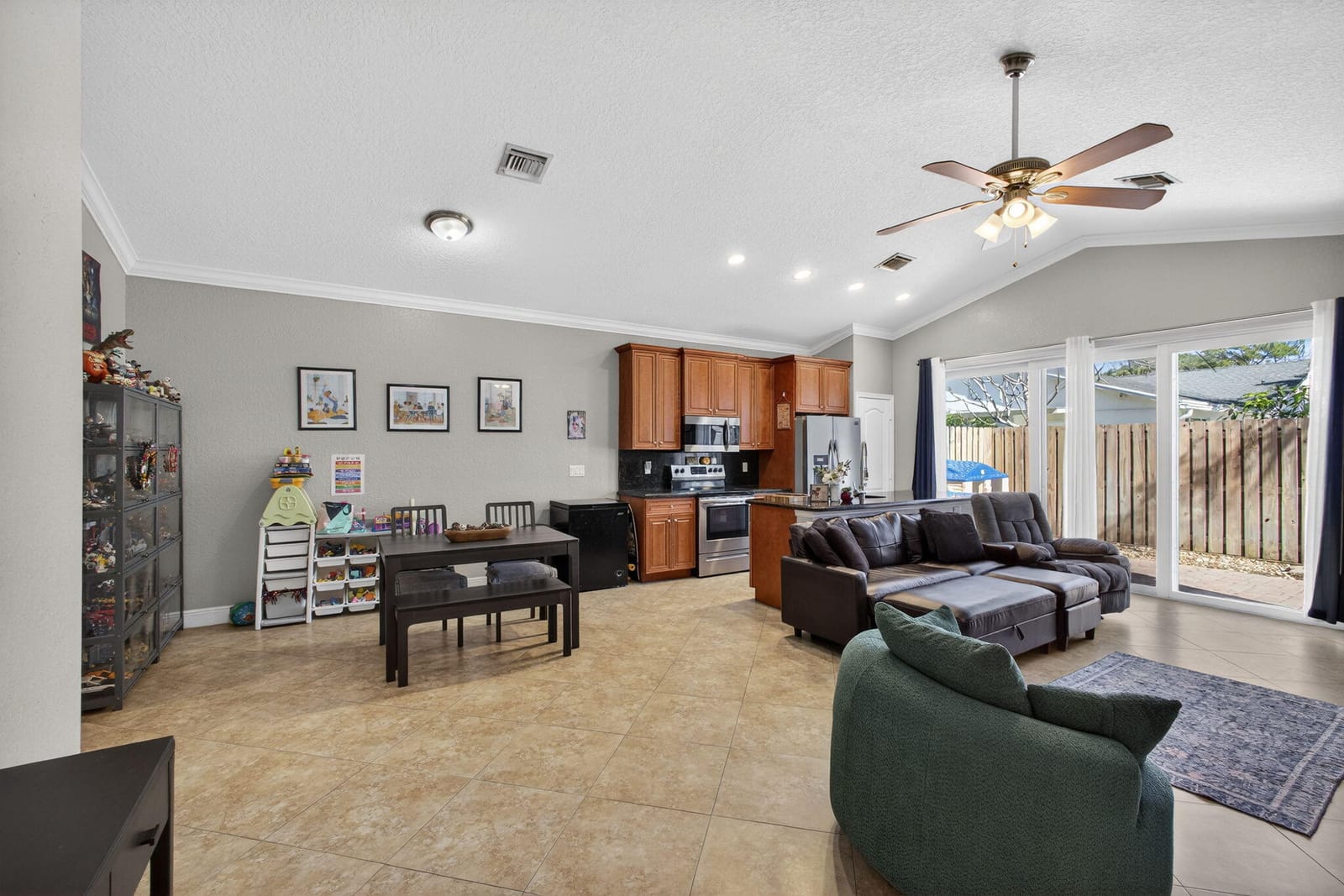 3125 Shelby Way, Palm Springs, FL 33461 photo 4