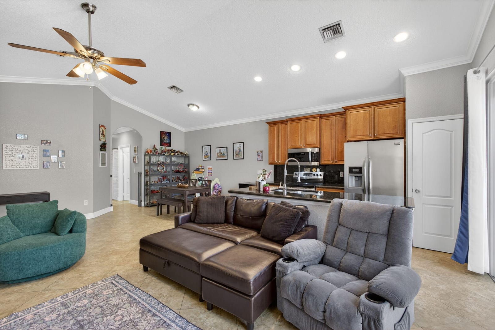 3125 Shelby Way, Palm Springs, FL 33461 photo 8