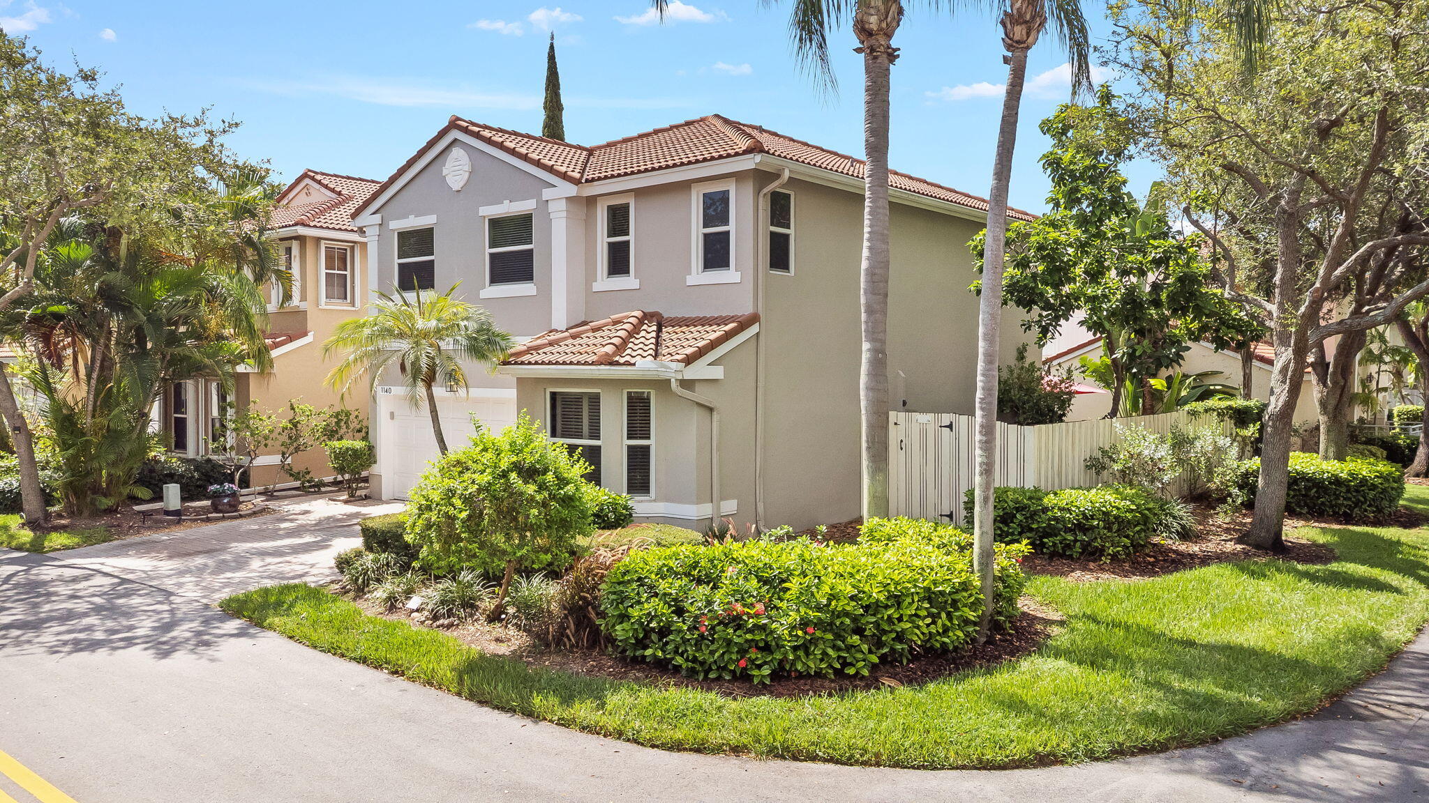 1140 Linden Street, Hollywood, FL 33019, Hollywood