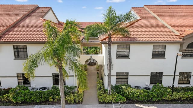5226 Europa Drive H, Boynton Beach, FL 33437
