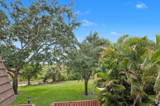 1940 19th Court, sold in Lakes At The Bluffs, Jupiter, FL