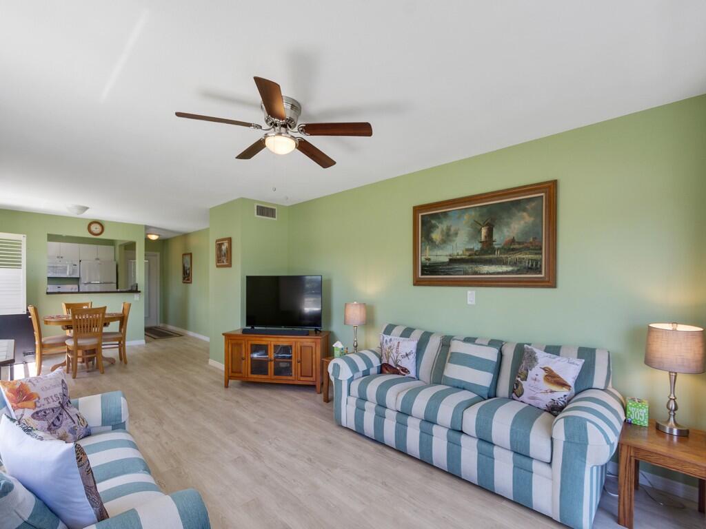 95 Spring Lake Drive 101, Vero Beach, FL 32962, Vero Beach