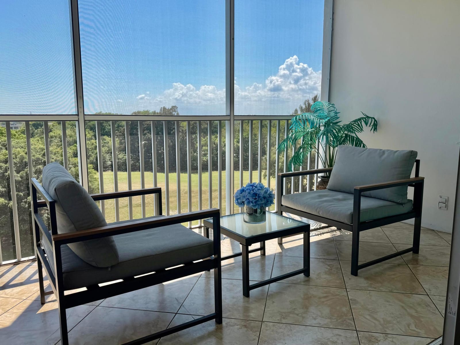 3100 N Palm Aire Drive 706 — photo 11