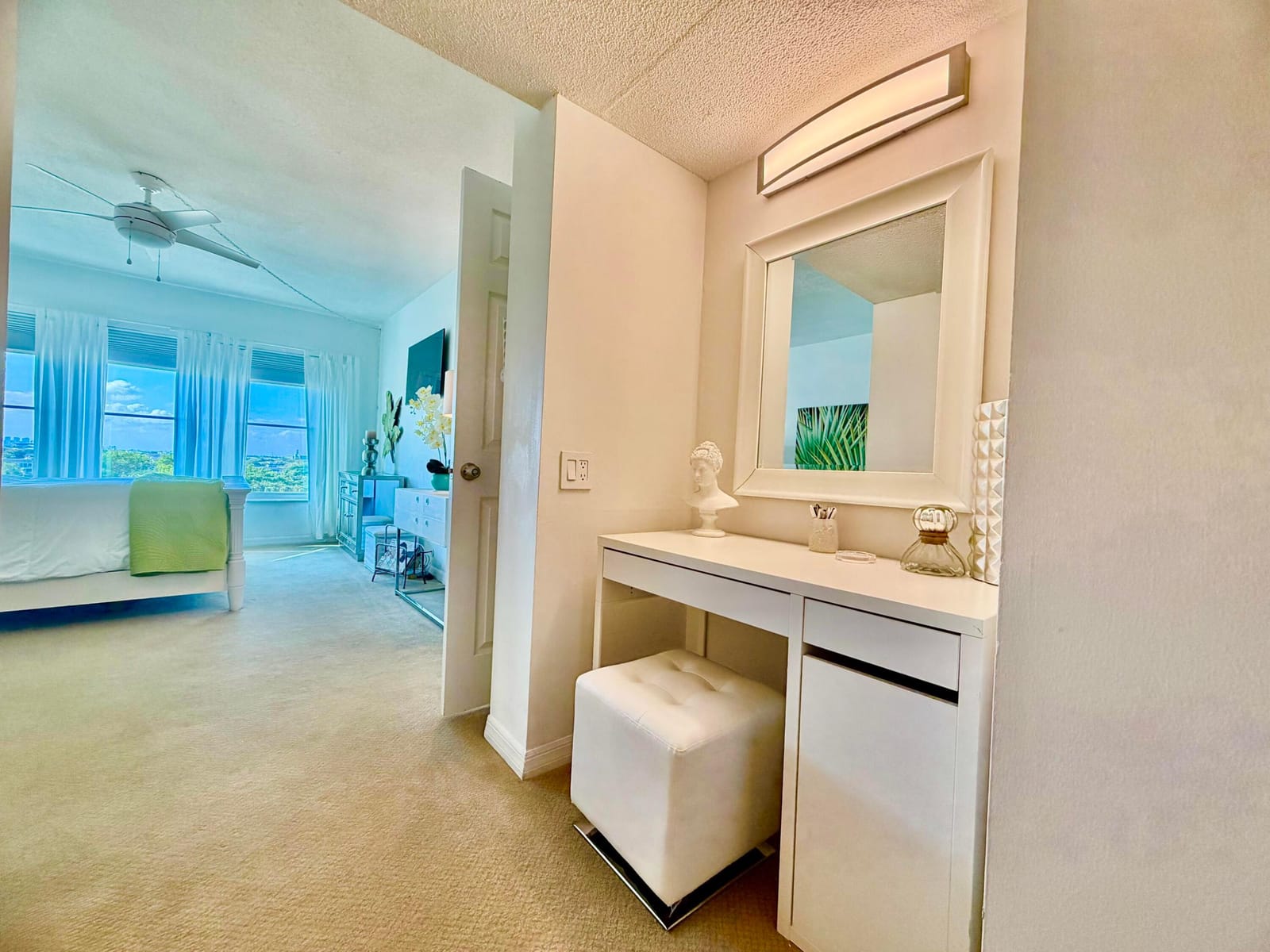 3100 N Palm Aire Drive 706 — photo 8
