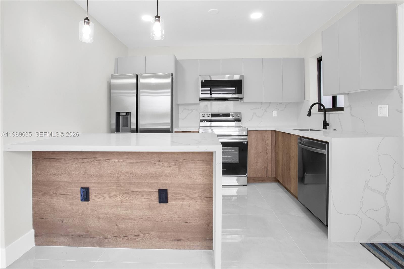 740 NE 43rd Court — photo 7