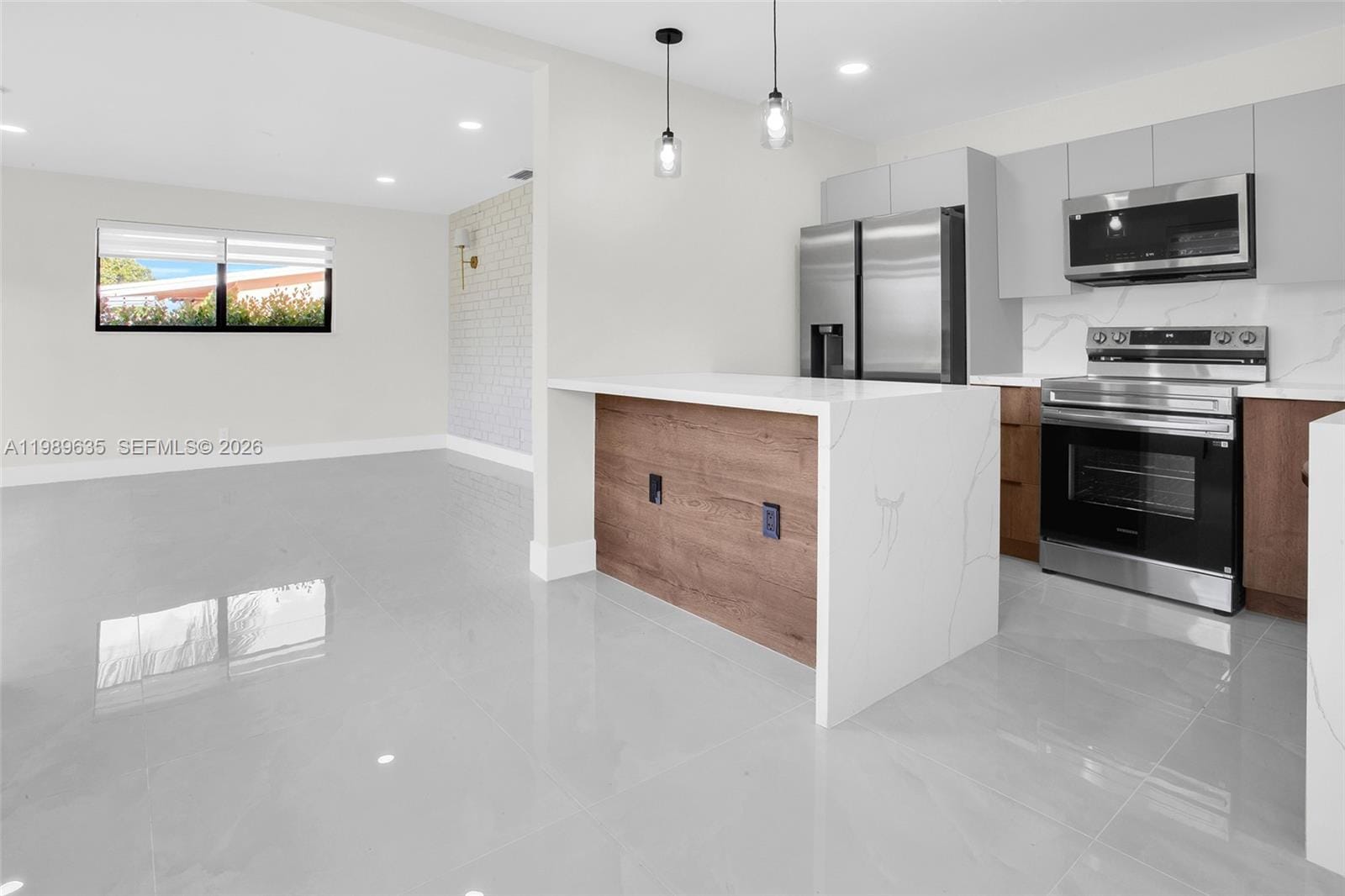 740 NE 43rd Court — photo 8