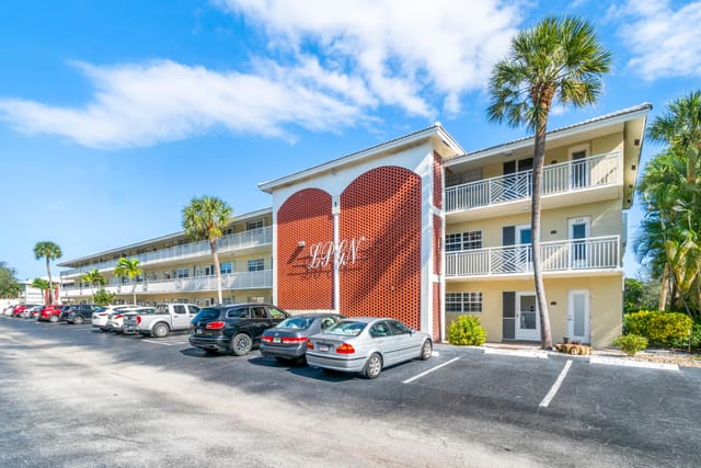 1951 NE 39th Street 131, Lighthouse Point, FL 33064
