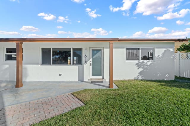 615 Garnett Street, sold in Greynolds Highlands Unit 1, Lantana, FL