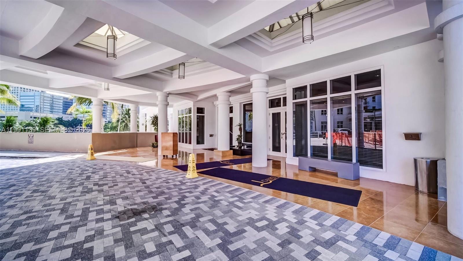 801 Brickell Key Boulevard 2502, Miami, FL 33131 photo 2