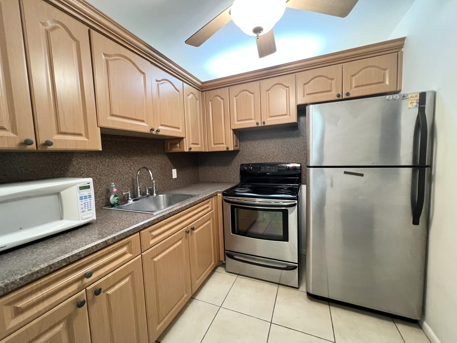 4023 Berkshire B 4023 — photo 1