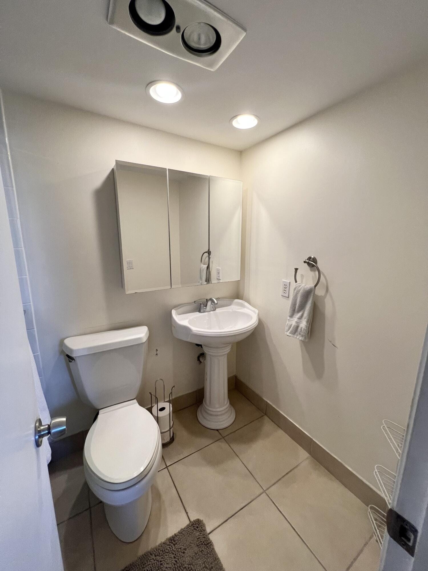 4023 Berkshire B 4023, Deerfield Beach, FL 33442 photo 13