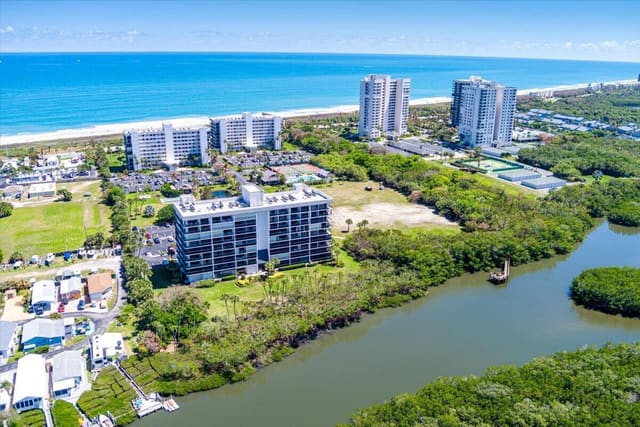 5059 N Hwy A1a 401, Hutchinson Island, FL 34949
