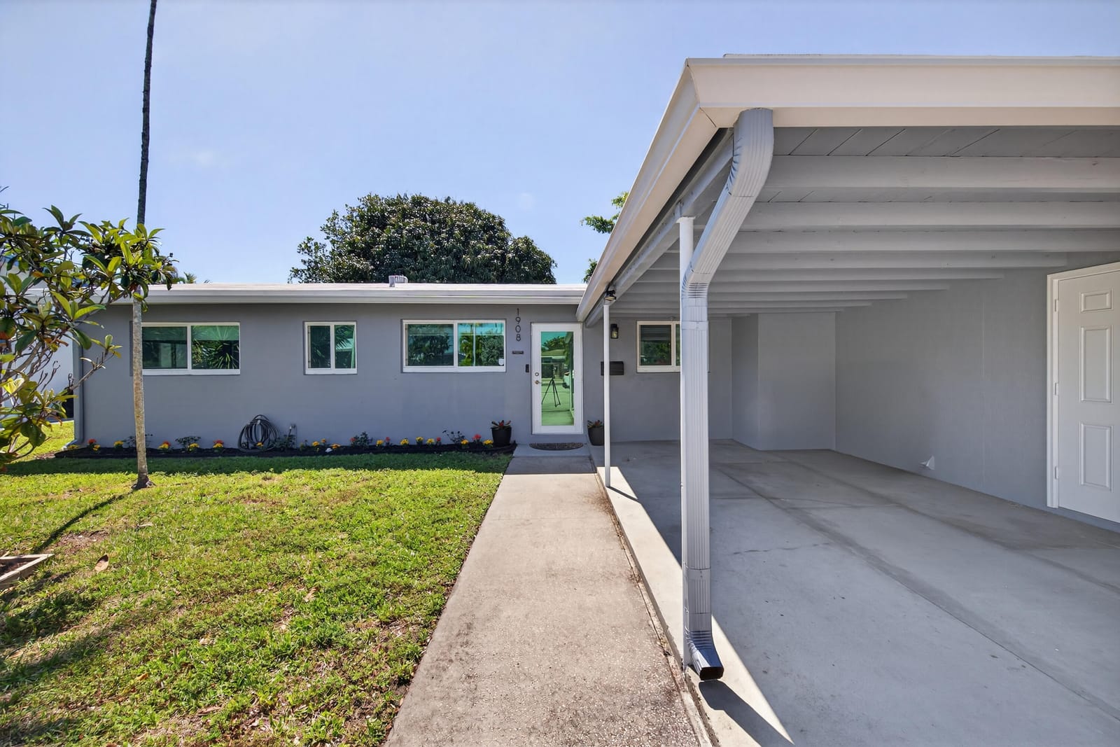 1908 NE 26th Street, Wilton Manors, FL 33305 photo 2