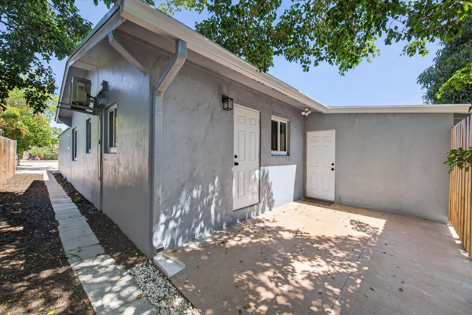 1908 NE 26th Street, Wilton Manors, FL 33305 photo 15