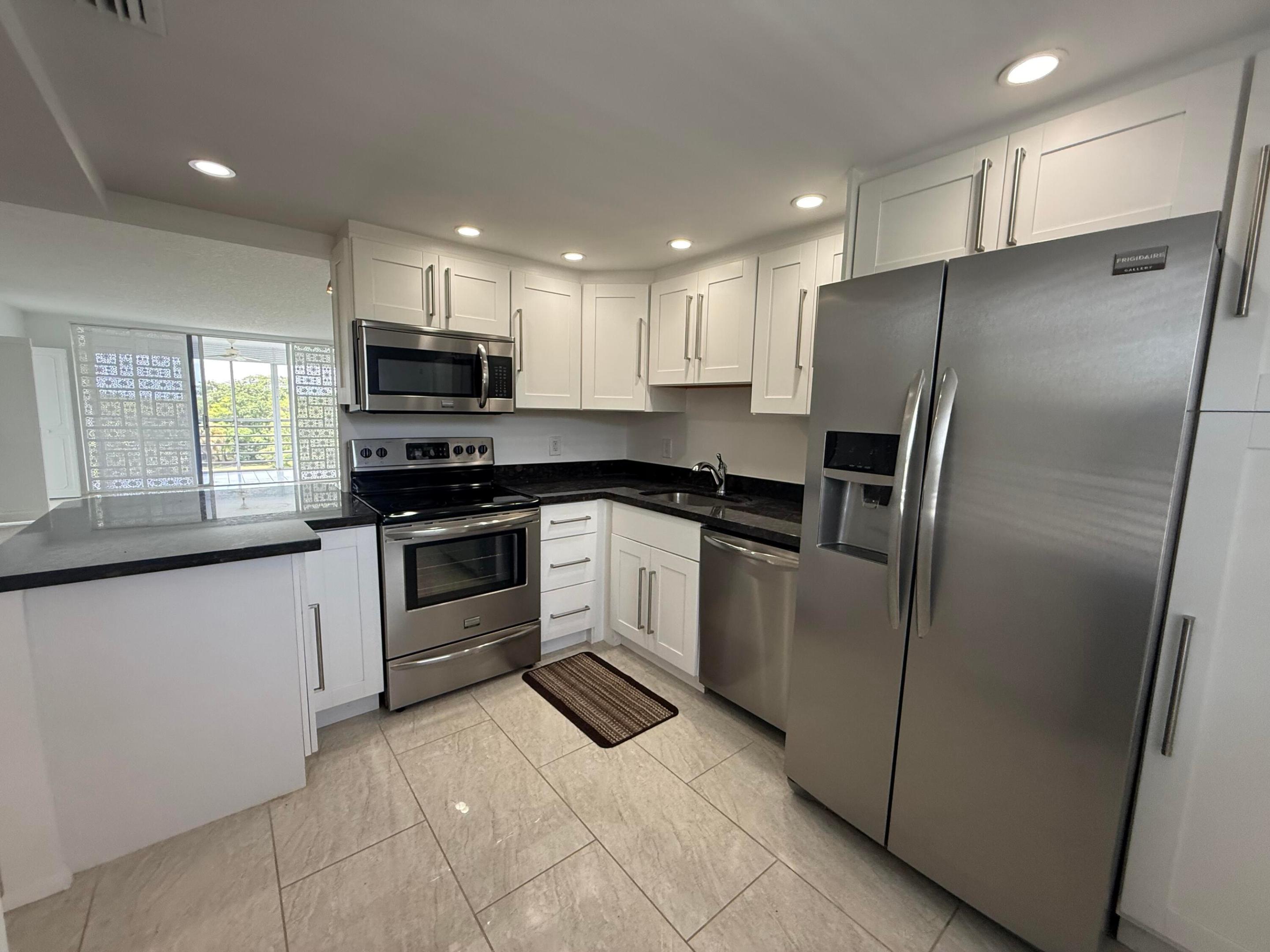 605 Oaks Drive 602, Pompano Beach, FL 33069, Pompano Beach