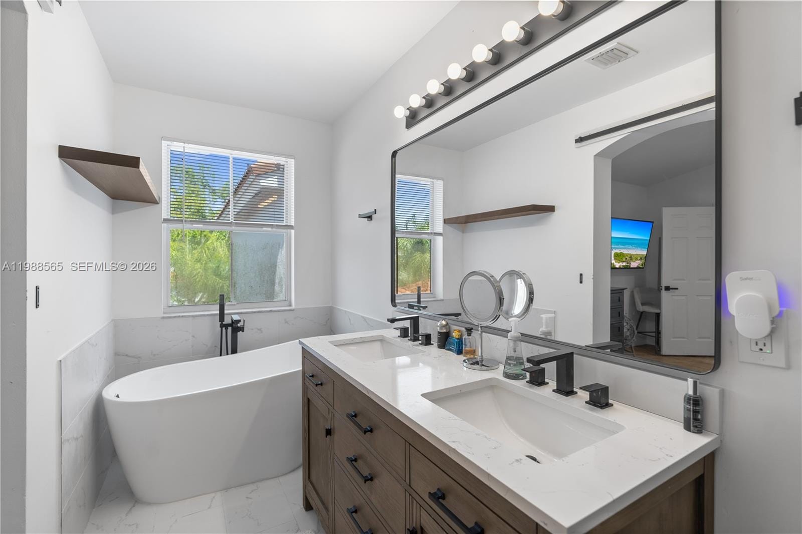 1120 Canella Lane, Hollywood, FL 33019 photo 22