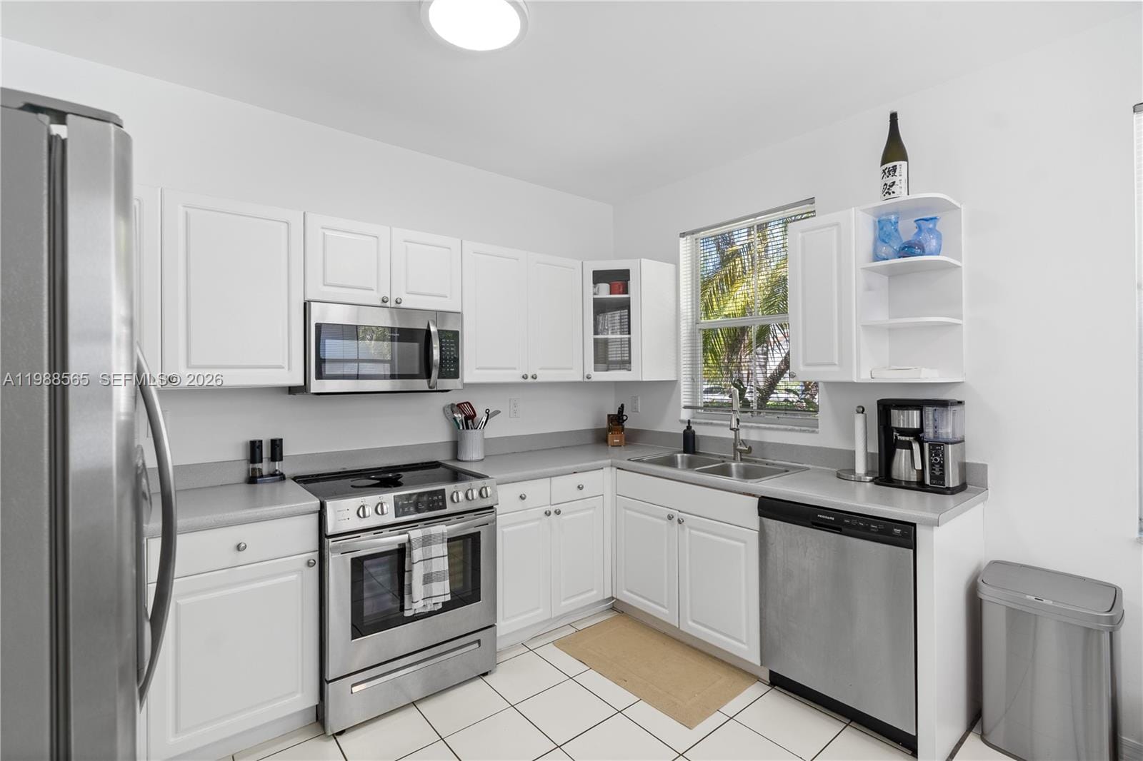 1120 Canella Lane, Hollywood, FL 33019 photo 5