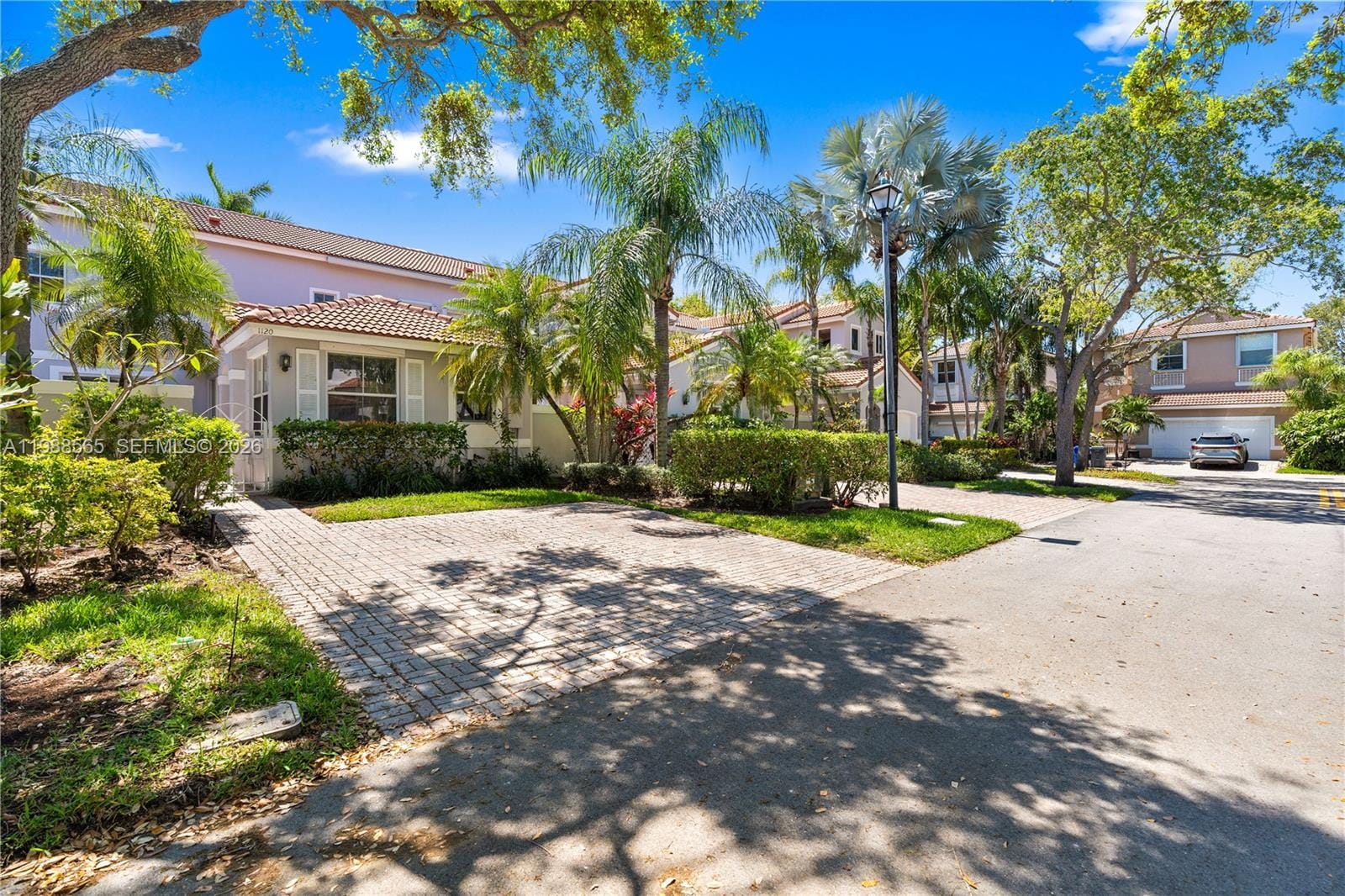 1120 Canella Lane, Hollywood, FL 33019 photo 8