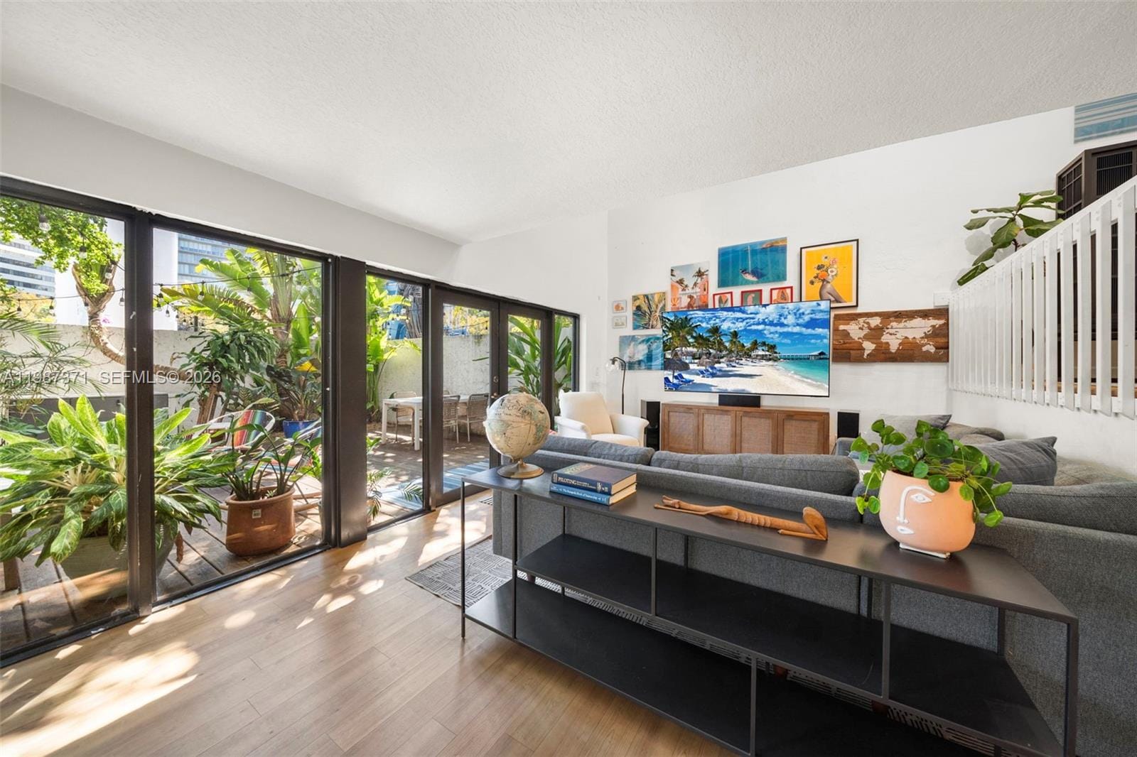 3237 Mary Street 6 — photo 6
