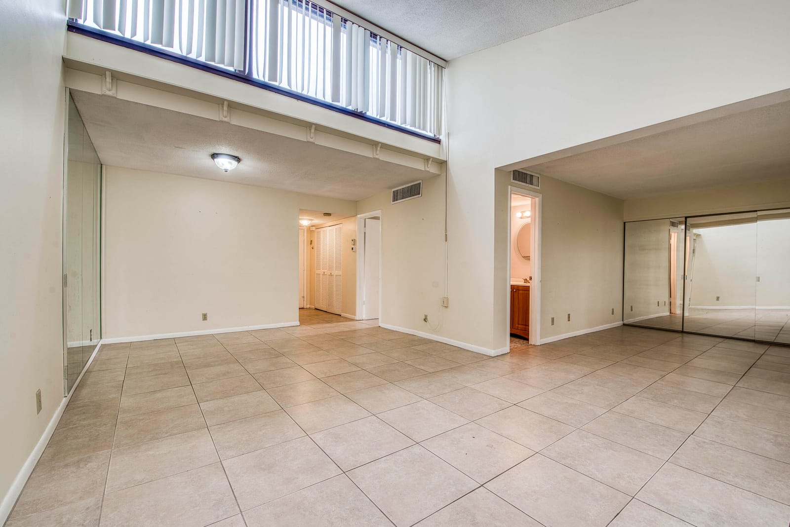 2528 Boundbrook Drive S 205 — photo 5