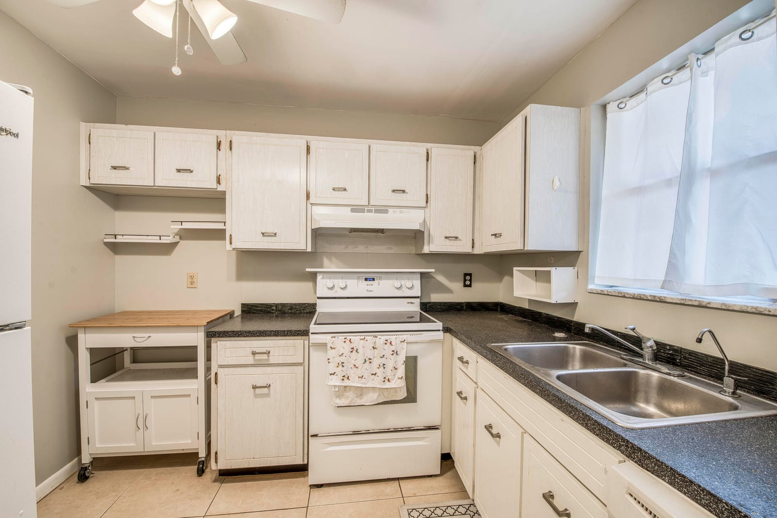 2528 Boundbrook Drive S 205 — photo 10
