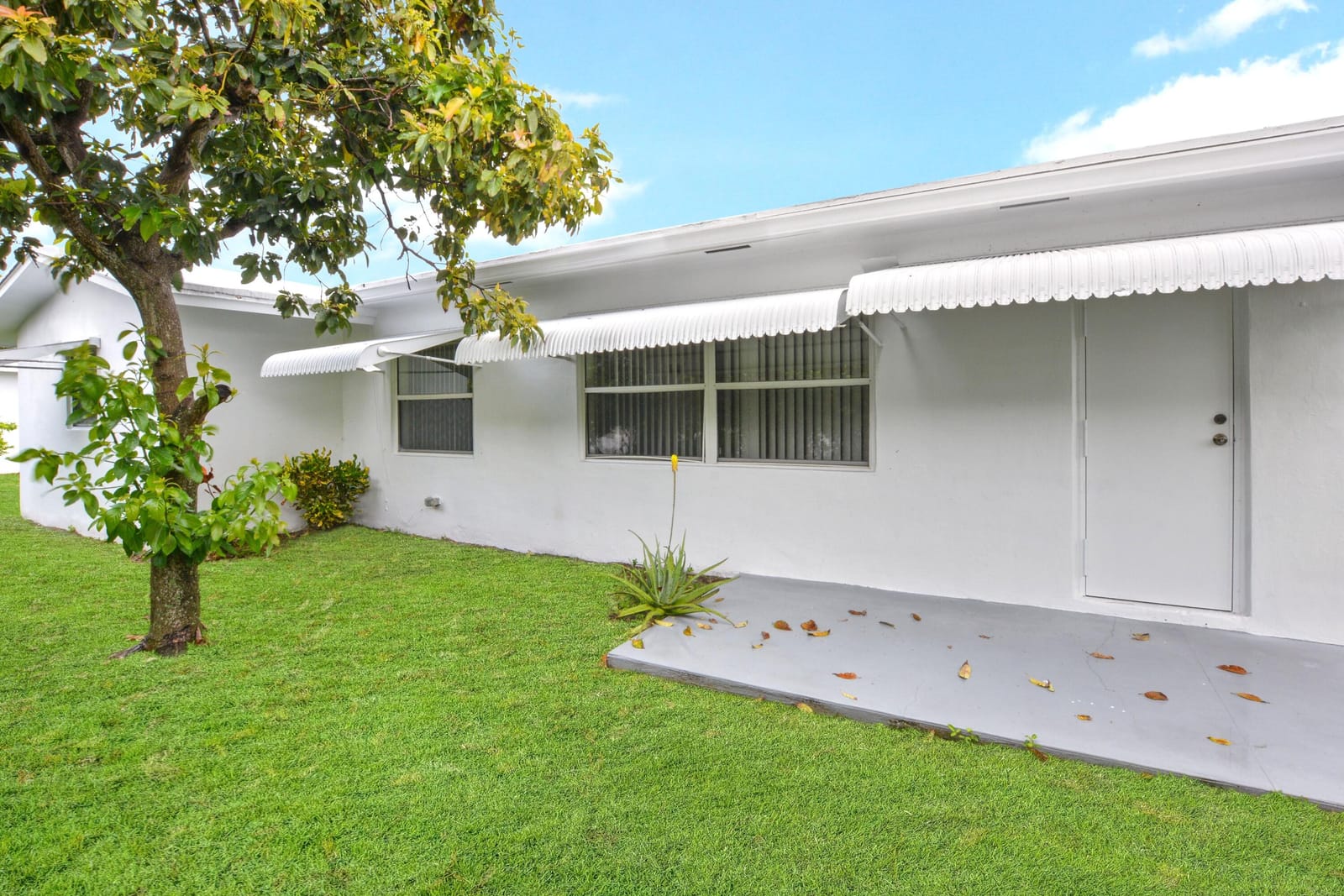 1204 SW 24th Street, Boynton Beach, FL 33426 photo 11