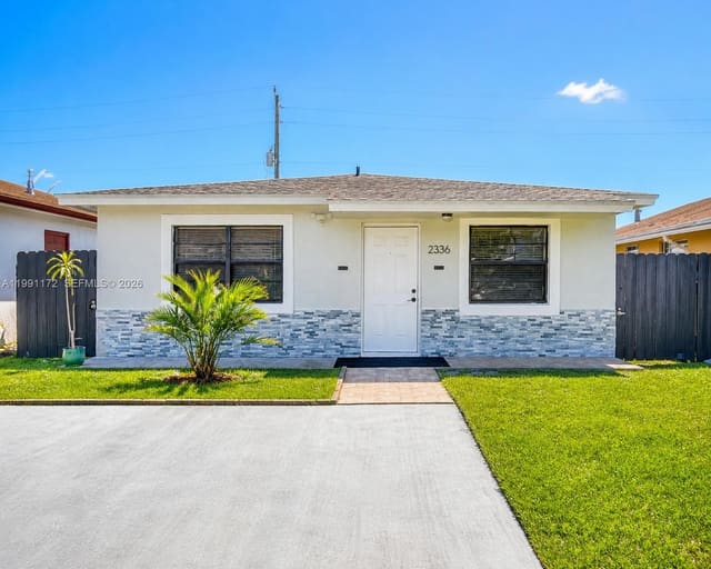 2336 Hope Street, sold in Liberia, Hollywood, FL