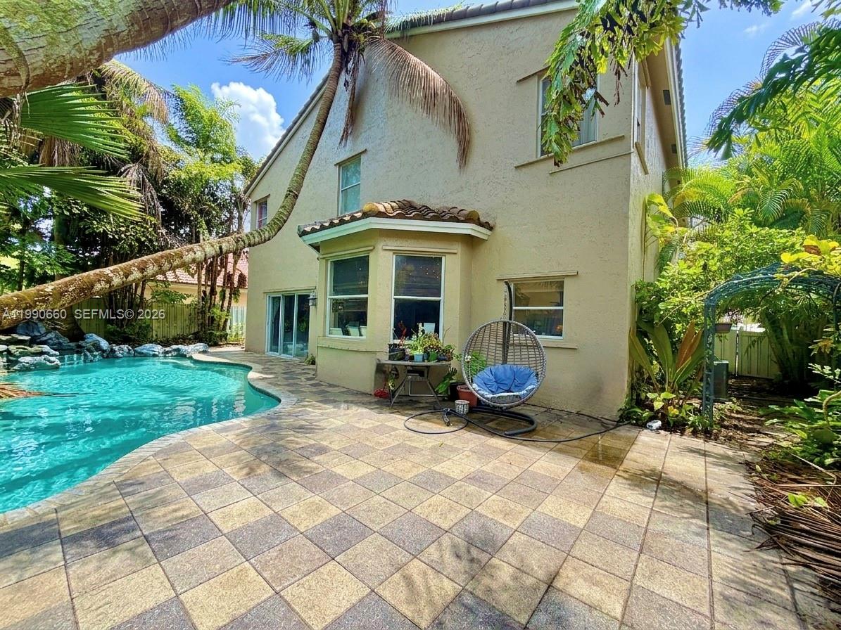 1040 NW 185th Avenue, Pembroke Pines, FL 33029, Pembroke Pines