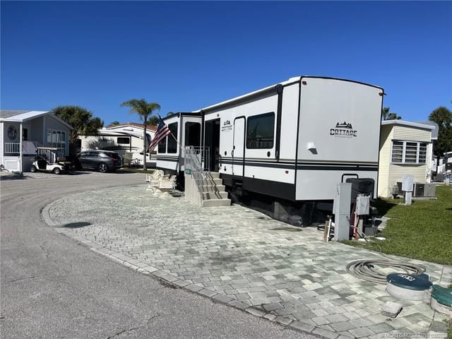 769 Nettles Boulevard, Jensen Beach, FL 34957