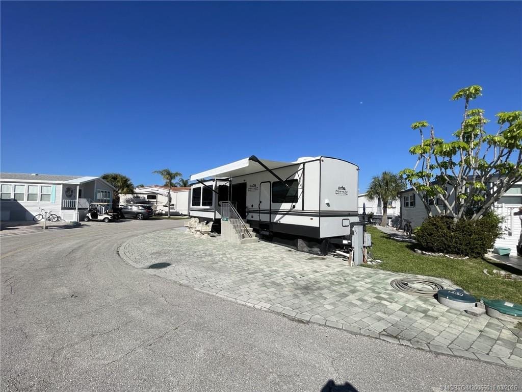 769 Nettles Boulevard, Jensen Beach, FL 34957 photo 3