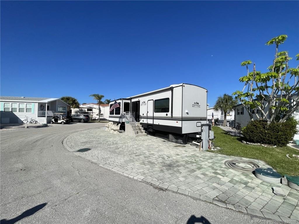769 Nettles Boulevard, Jensen Beach, FL 34957 photo 5