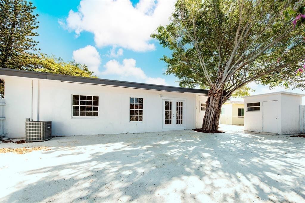 1031 SW 6th Way, Deerfield Beach, FL 33441 photo 22
