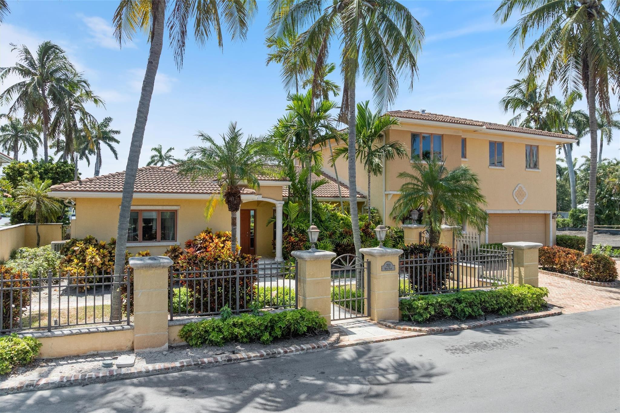 703 Royal Plaza Drive, Fort Lauderdale, FL 33301, Fort Lauderdale