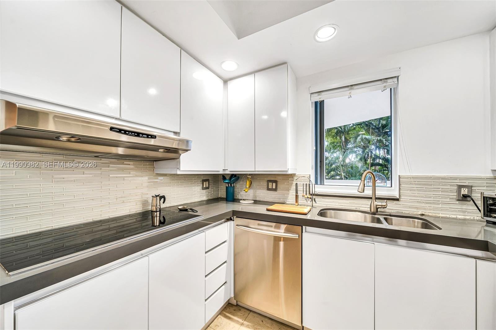 21050 Point Place 401, Aventura, FL 33180 photo 15