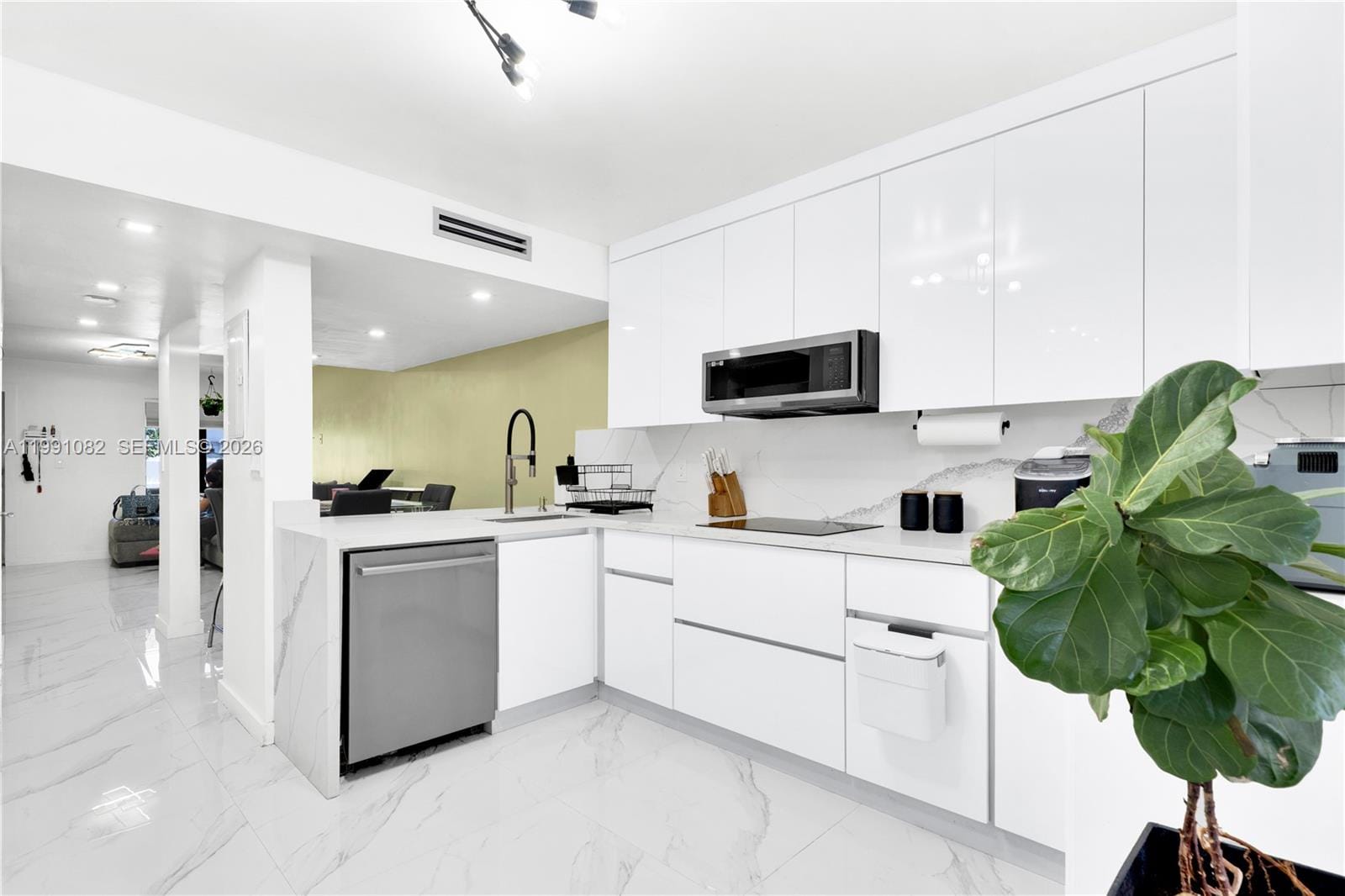 5362 W 24th Avenue 117, Hialeah, FL 33016 photo 22