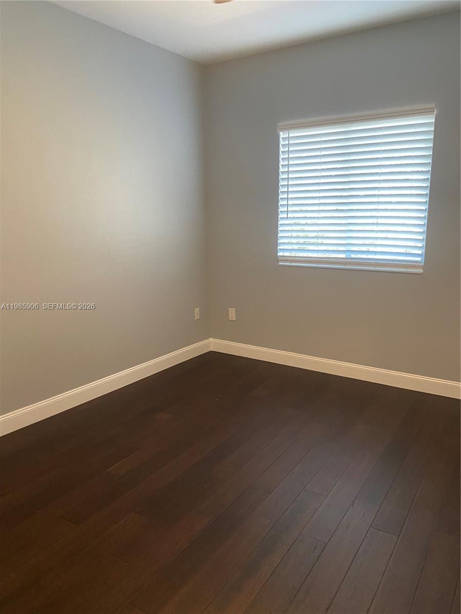 2706 NE 30th Place 2706 — photo 6