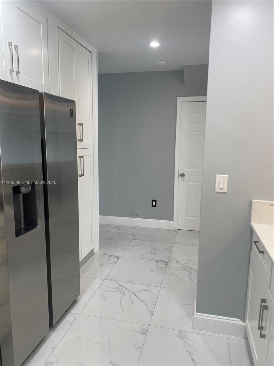 2706 NE 30th Place 2706 — photo 3