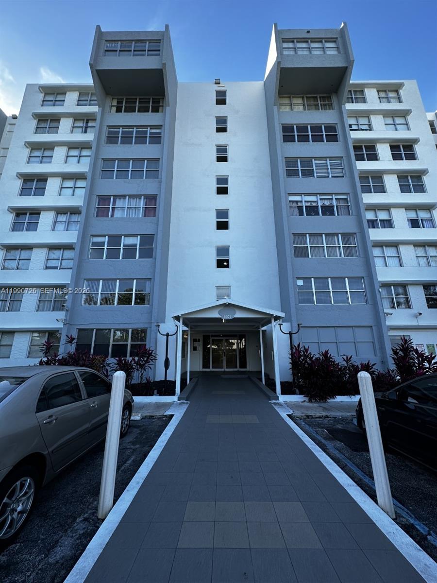 9001 SW 77th Avenue C604, Miami, FL 33156, Miami