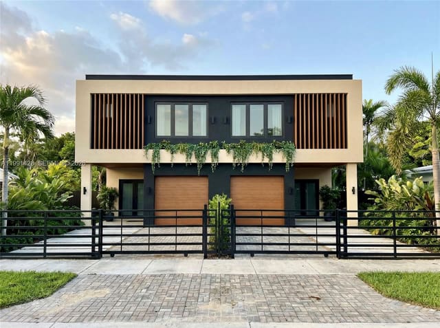 3021 SW 27th Street, sold in Silver Bluff Estates, Miami, FL