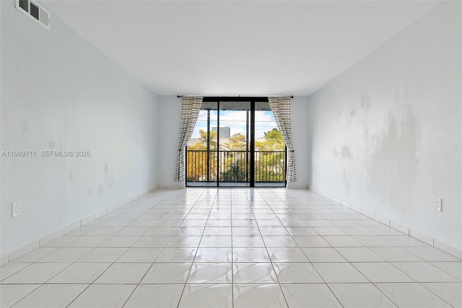 2500 NE 135th Street Unit#B206, North Miami, FL 33181 photo 3