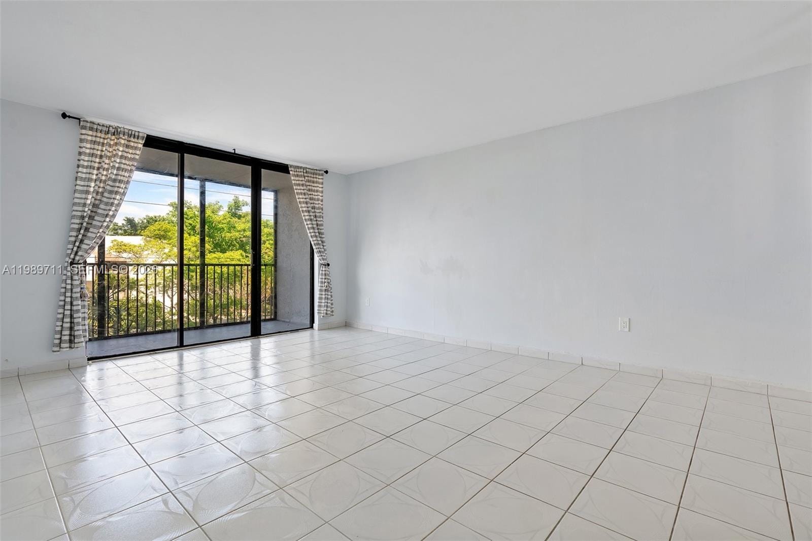 2500 NE 135th Street Unit#B206, North Miami, FL 33181 photo 10