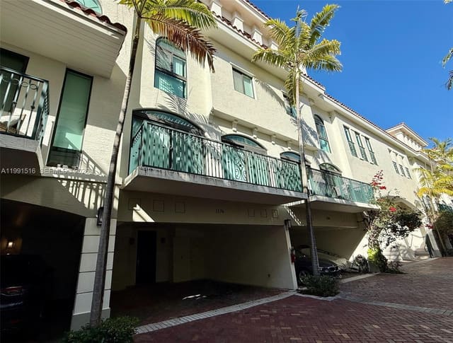 1174 98th Street 1174, sold in The Villas at Bay Harbor, Bay Harbor Islands, FL