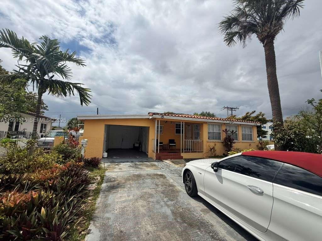 4470 W 1st Avenue, Hialeah, FL 33012, Hialeah