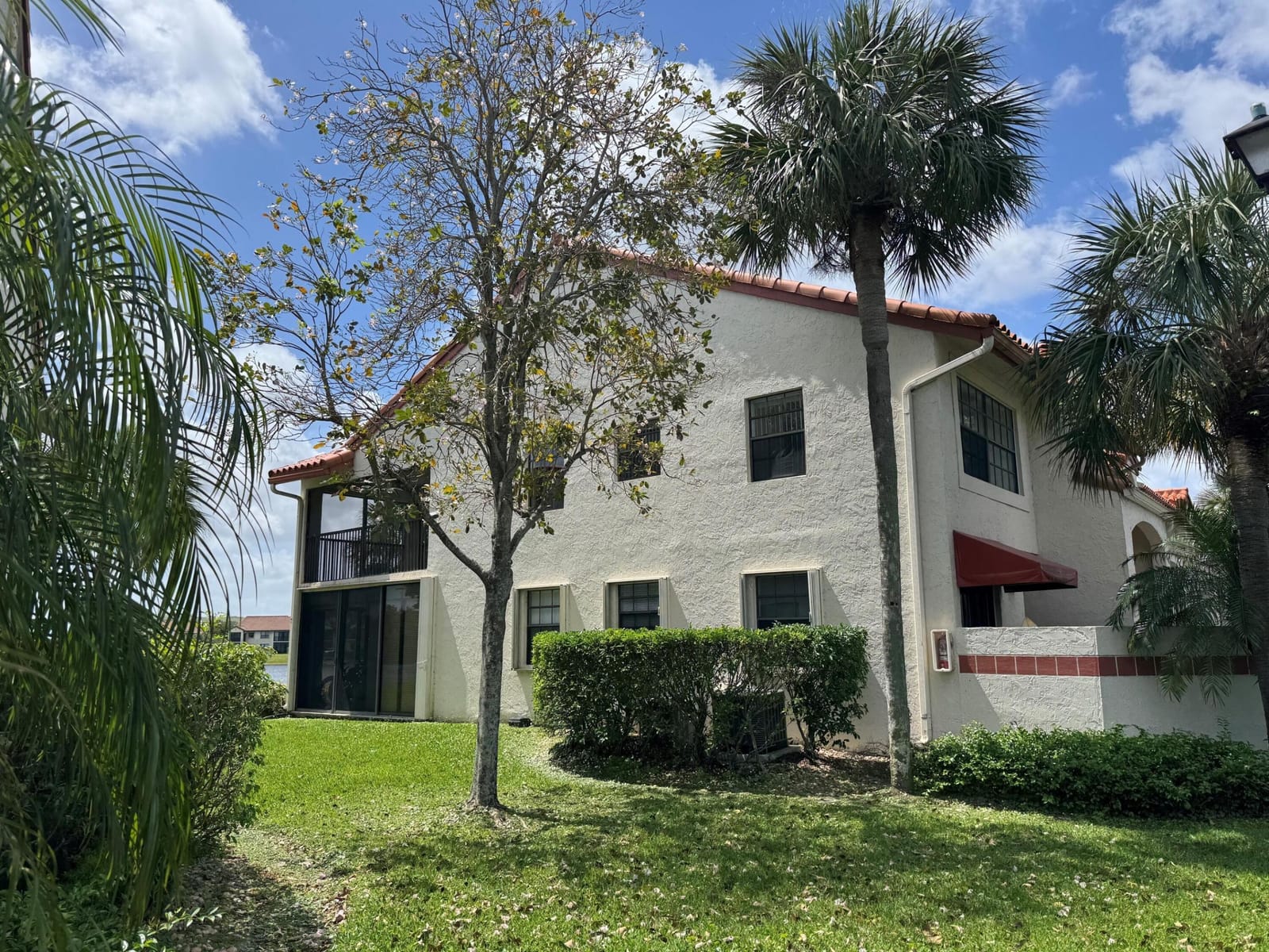 302 Liberty Court, Deerfield Beach, FL 33442 photo 3