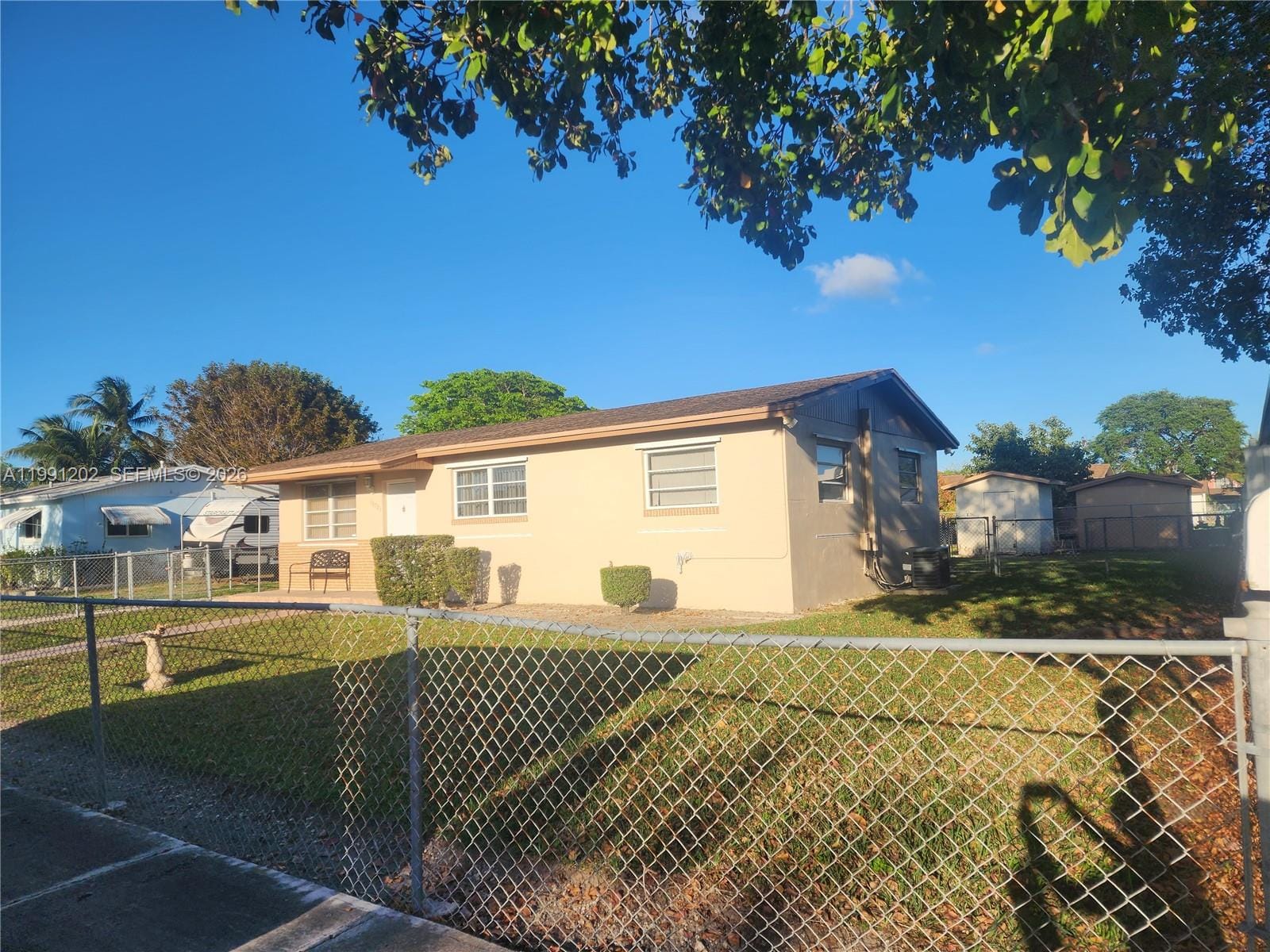 19721 SW 114th Place, Miami, FL 33157