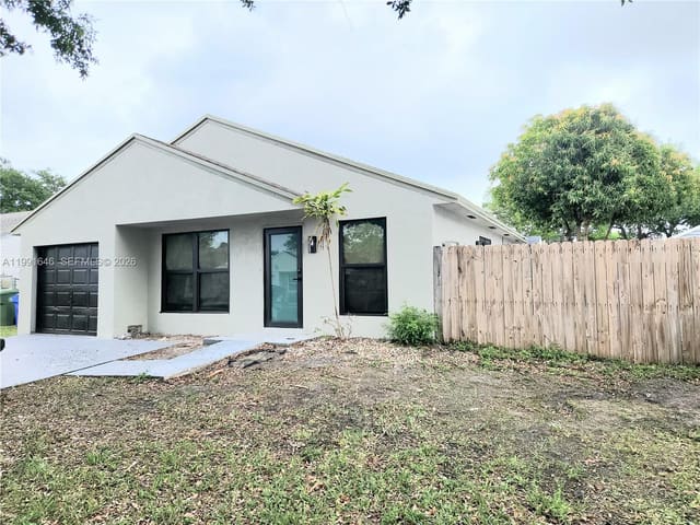 8615 SW 15th Street, sold in Cinnamon Place 1, Pembroke Pines, FL
