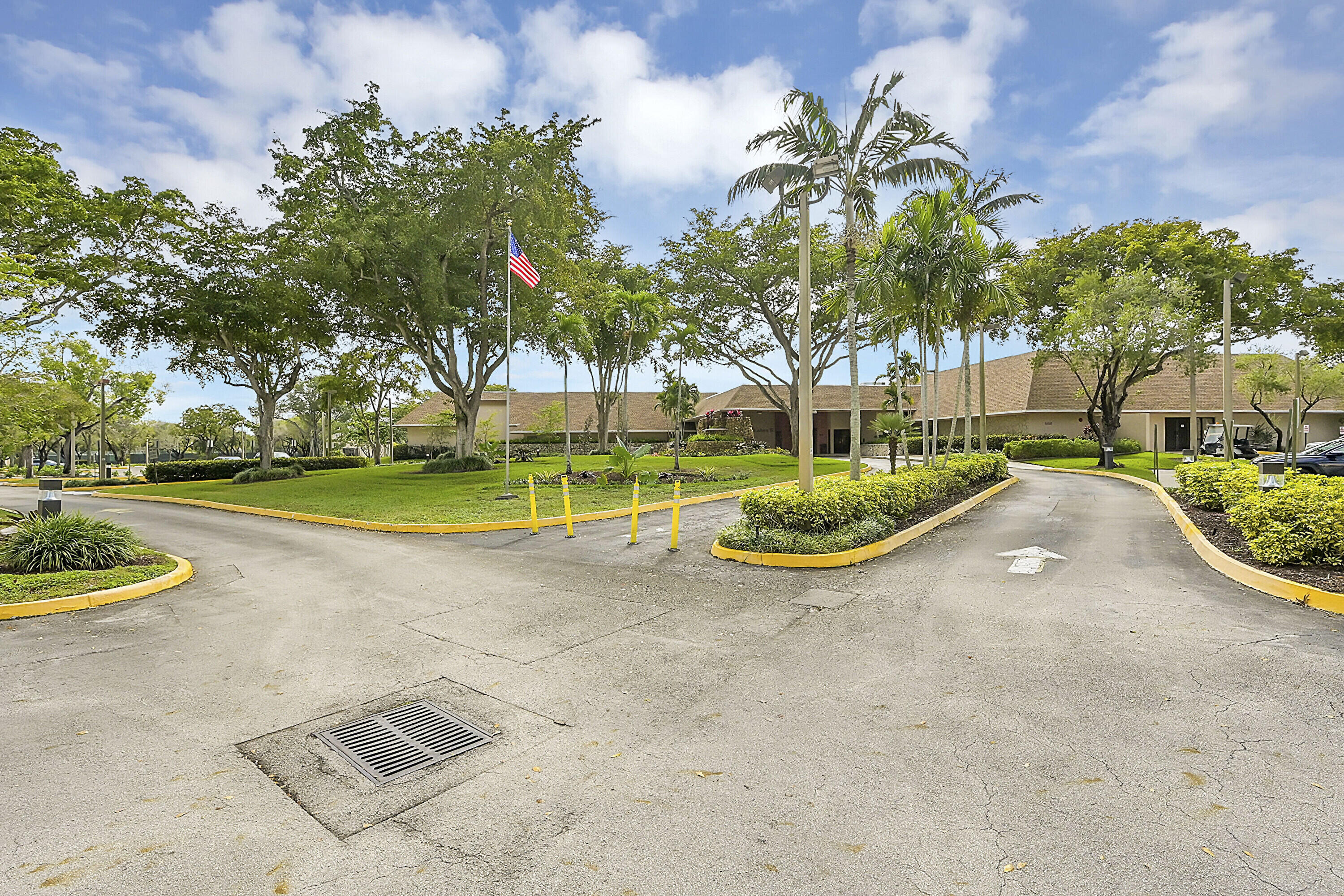 10434 Sunrise Lakes Boulevard 206, Sunrise, FL 33322, Sunrise