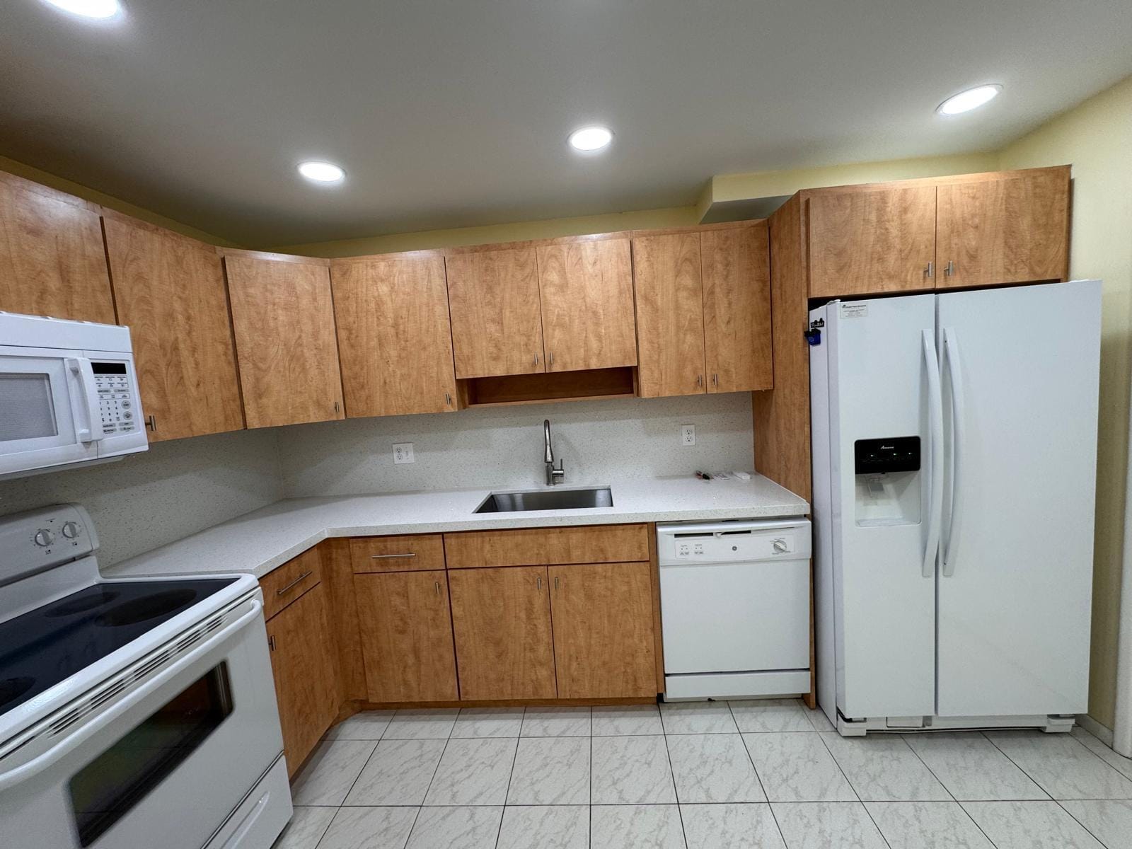 901 Cypress Terrace 103 — photo 6
