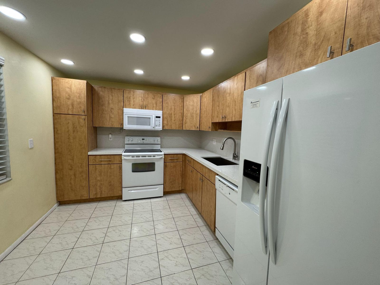 901 Cypress Terrace 103 — photo 7