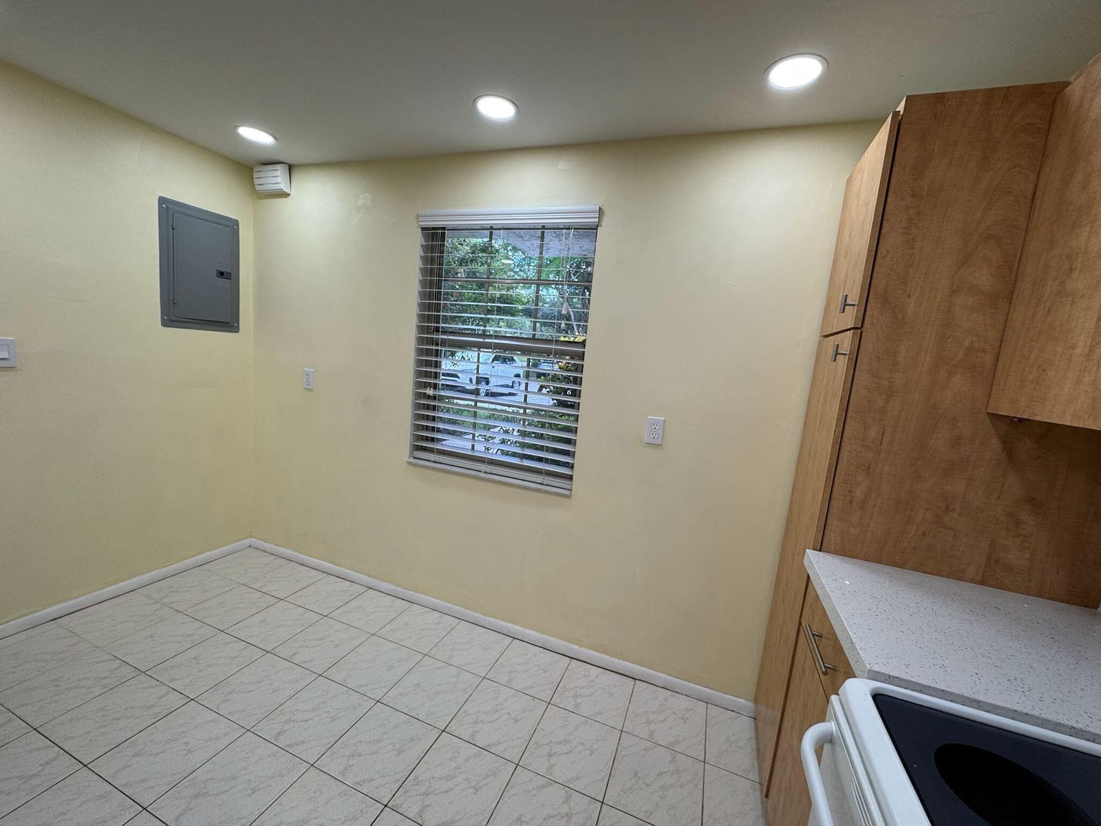 901 Cypress Terrace 103 — photo 8